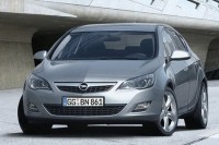 Opel Astra.   