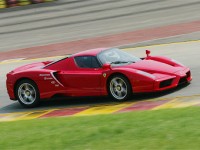  Ferrari Enzo    

