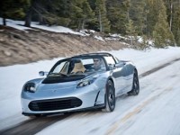 Tesla улучшили защиту своих электрокаров от холода и снега
