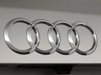 Audi      ,     .